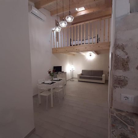 Nice Apt In A Street In Old Town Alghero Exteriör bild